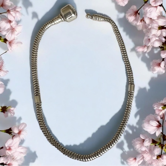 925 Sterling Silver  European Charm Bracelet With Charms & Labradorite Gemstone - Picture 3 of 3